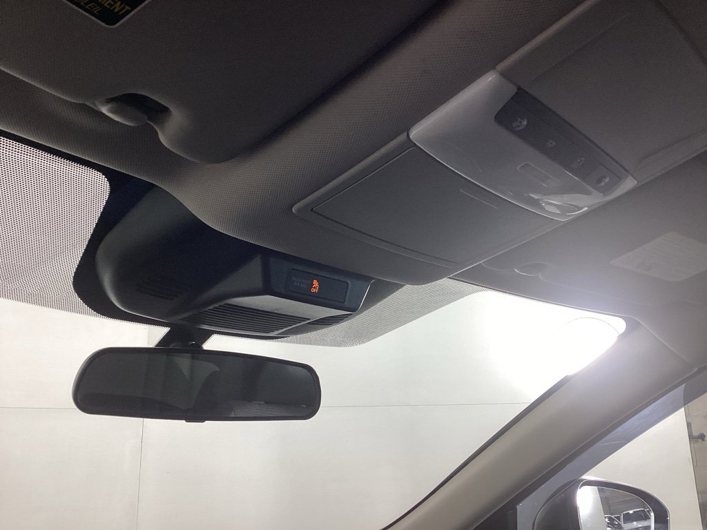 Used 2022 Nissan Rogue S image 29