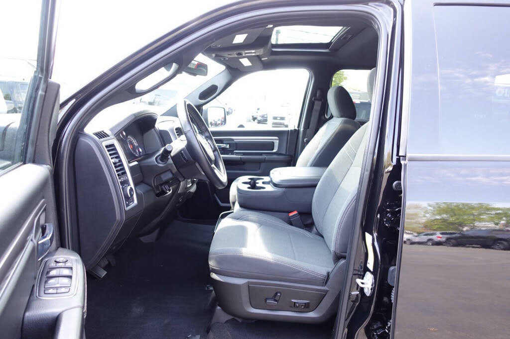 Used 2023 RAM 1500 Warlock AWD/4WD image 20