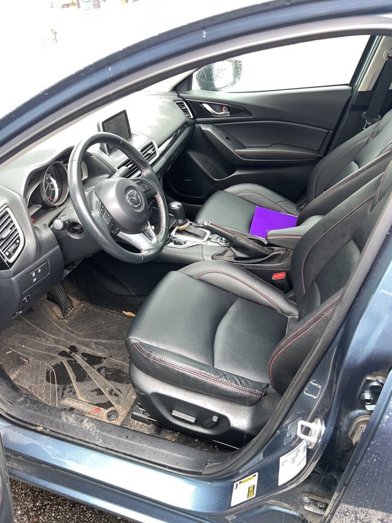 Used 2015 MAZDA MAZDA3 i Grand Touring image 4