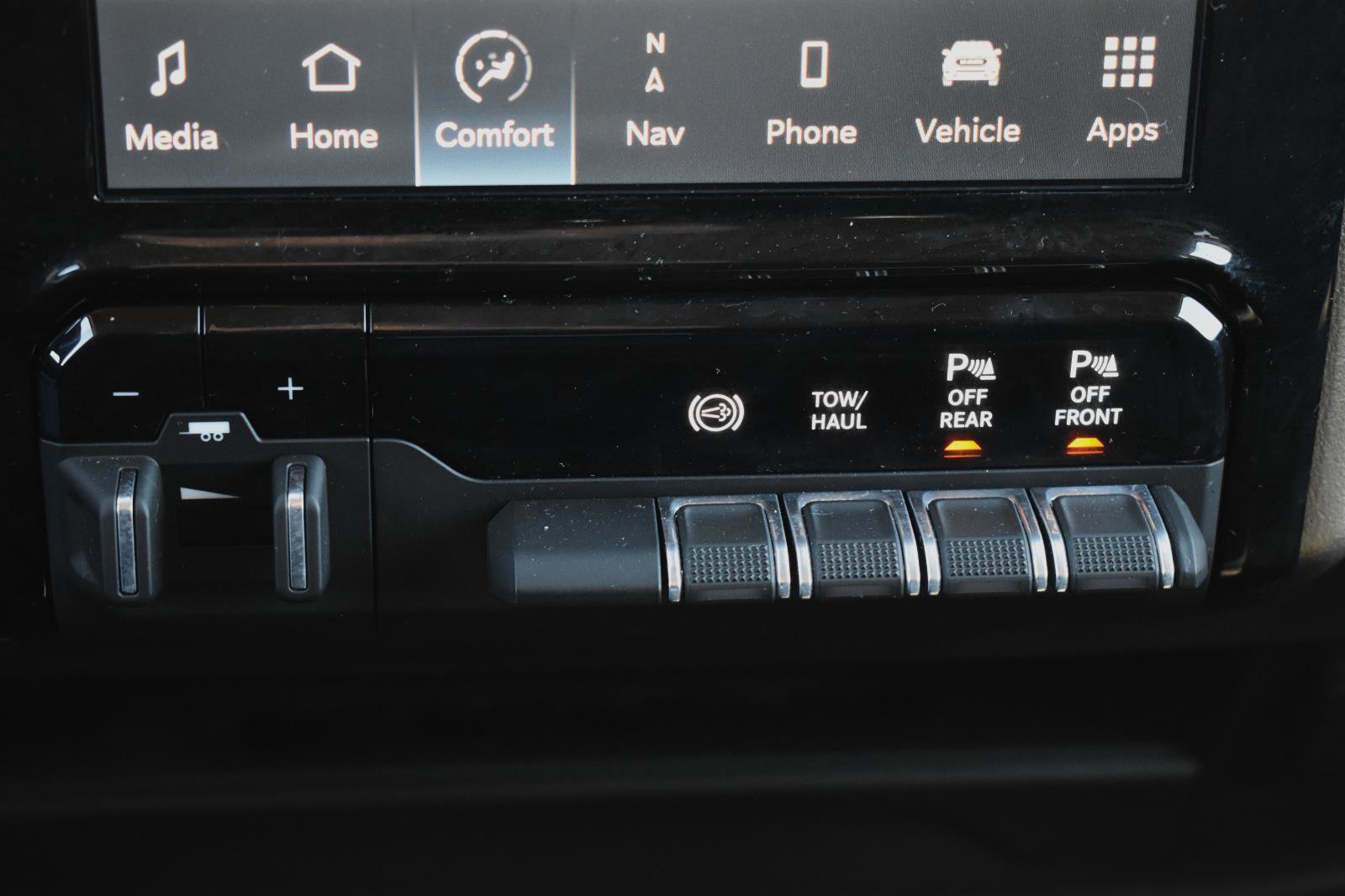 Used 2024 RAM 2500 Laramie w/ Safety Group image 9