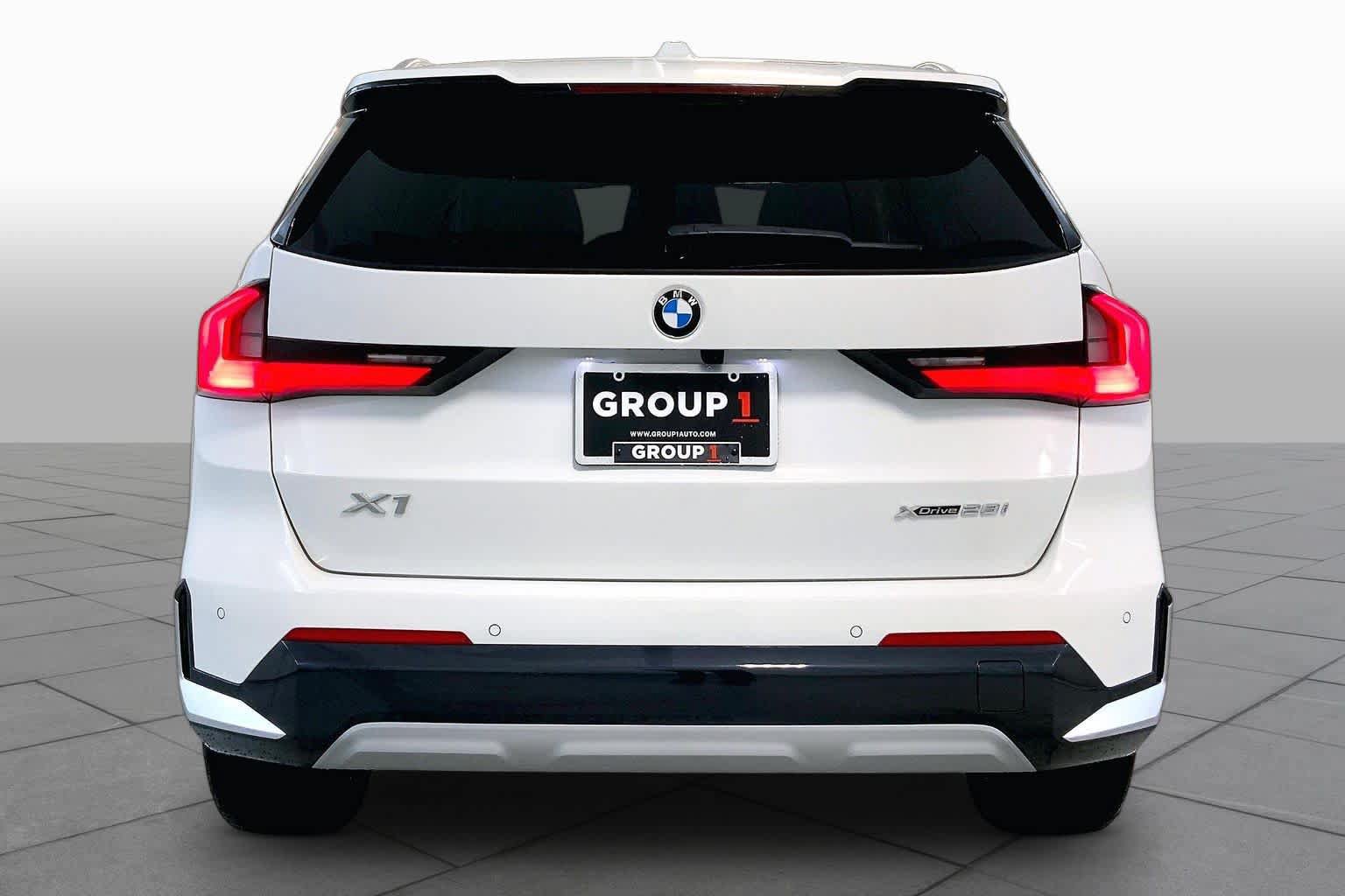 New 2026 BMW X1 xDrive28i w/ Convenience Package AWD/4WD image 4