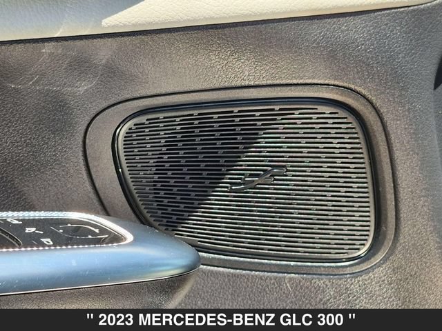 Used 2023 Mercedes-Benz GLC 300 4MATIC image 12
