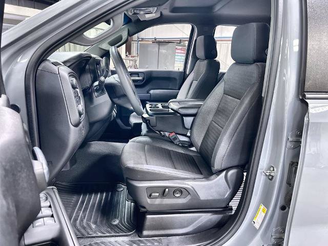 Used 2024 Chevrolet Silverado 1500 Custom w/ Turbomax Blackout Package AWD/4WD image 11