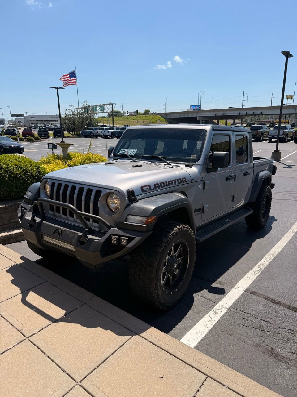Used 2020 Jeep Gladiator Sport w/ Quick Order Package 24S AWD/4WD image 2