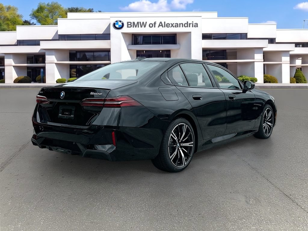 Used 2027 BMW 550e xDrive w/ Executive Package AWD/4WD image 7