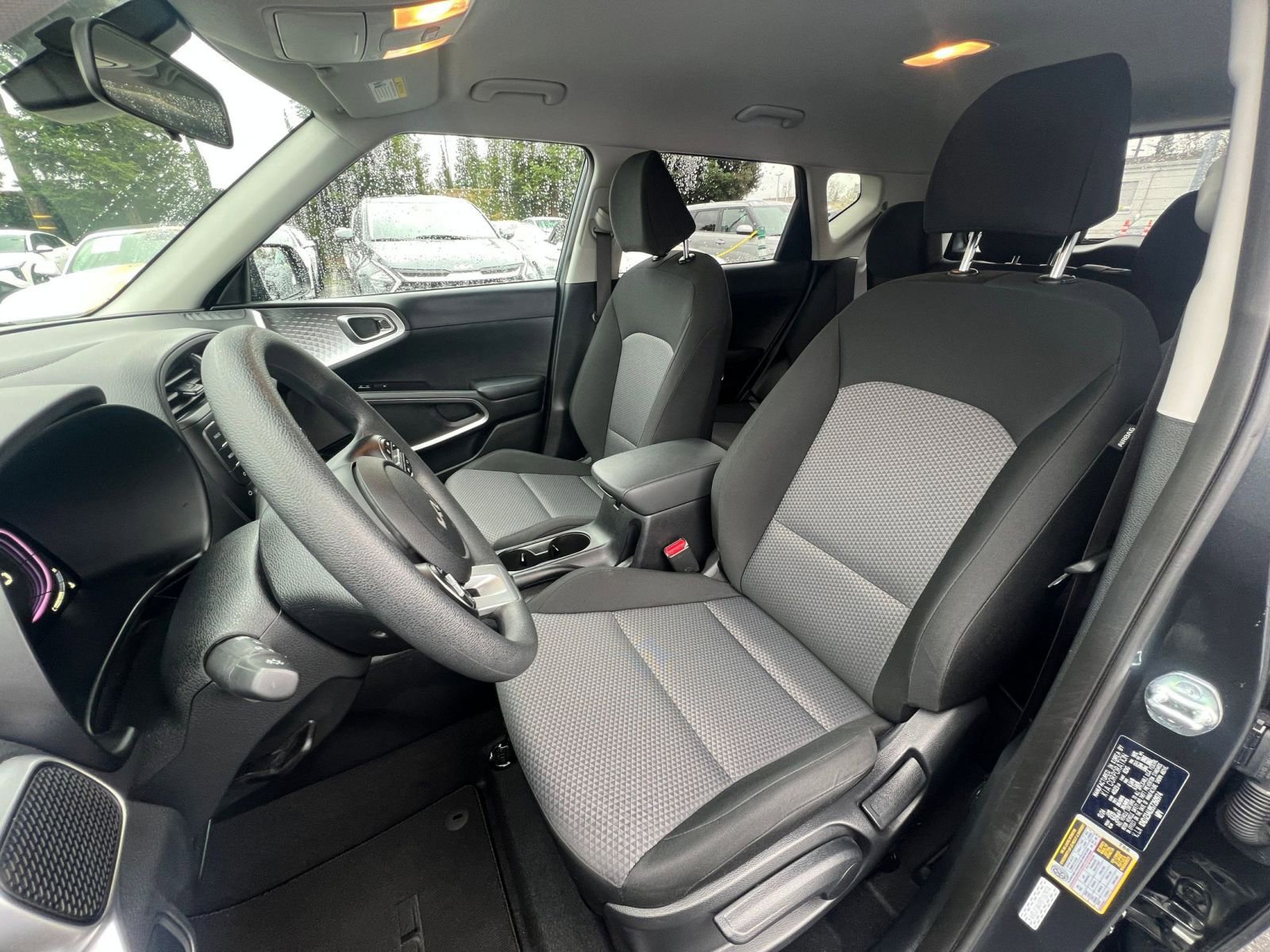 Used 2025 Kia Soul LX w/ LX Technology Package image 31