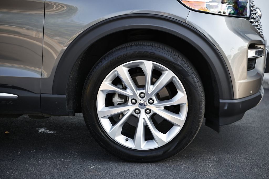 Used 2022 Ford Explorer Platinum w/ Equipment Group 601A AWD/4WD image 5