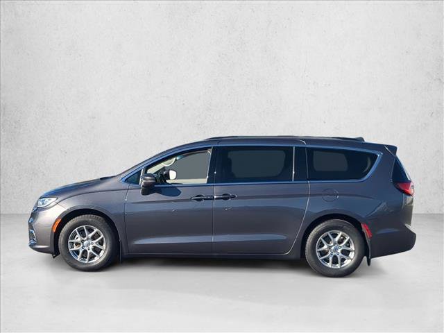 Used 2021 Chrysler Pacifica Touring FWD image 9
