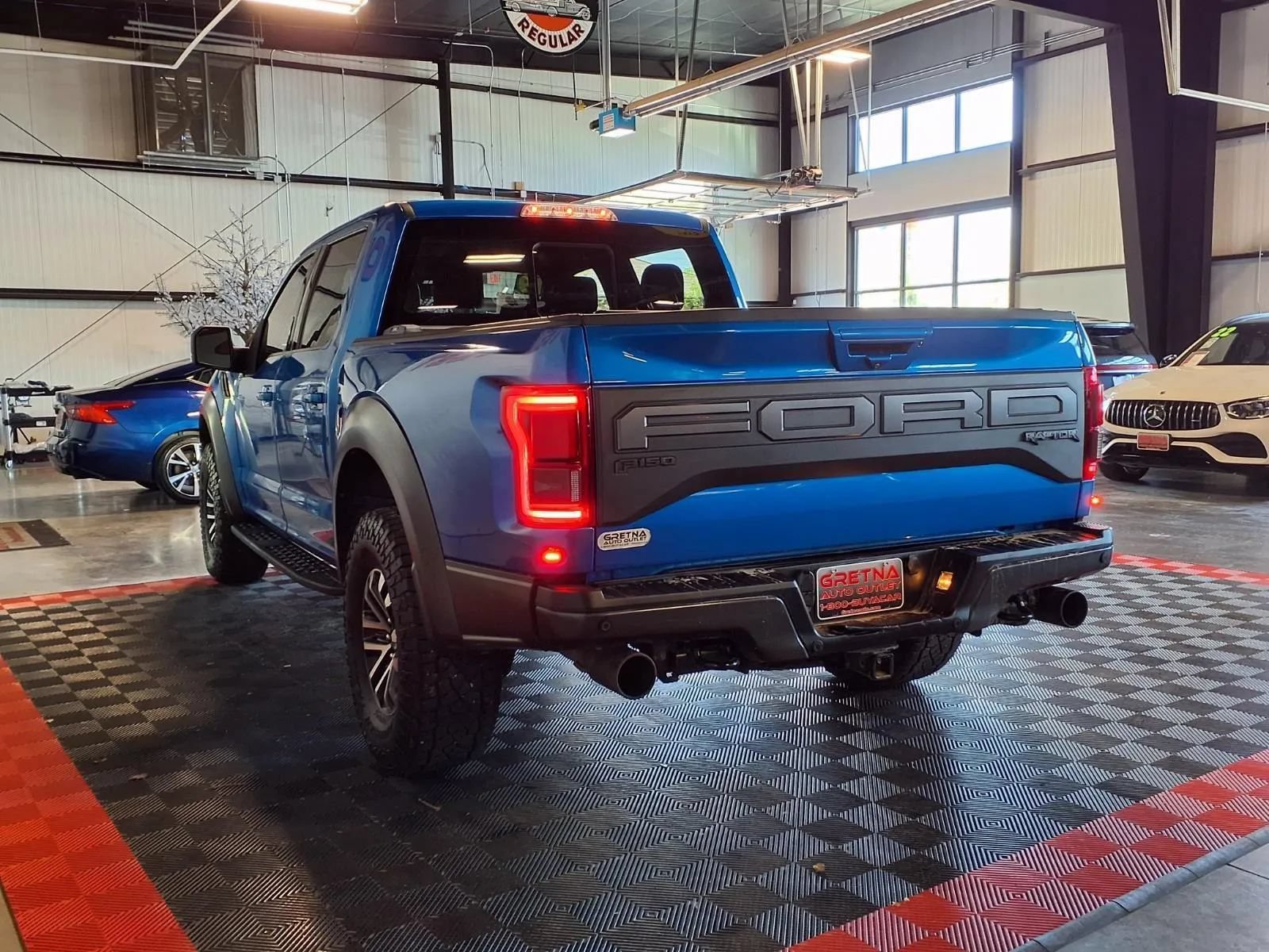Used 2019 Ford F150 Raptor w/ Equipment Group 802A Luxury AWD/4WD image 4