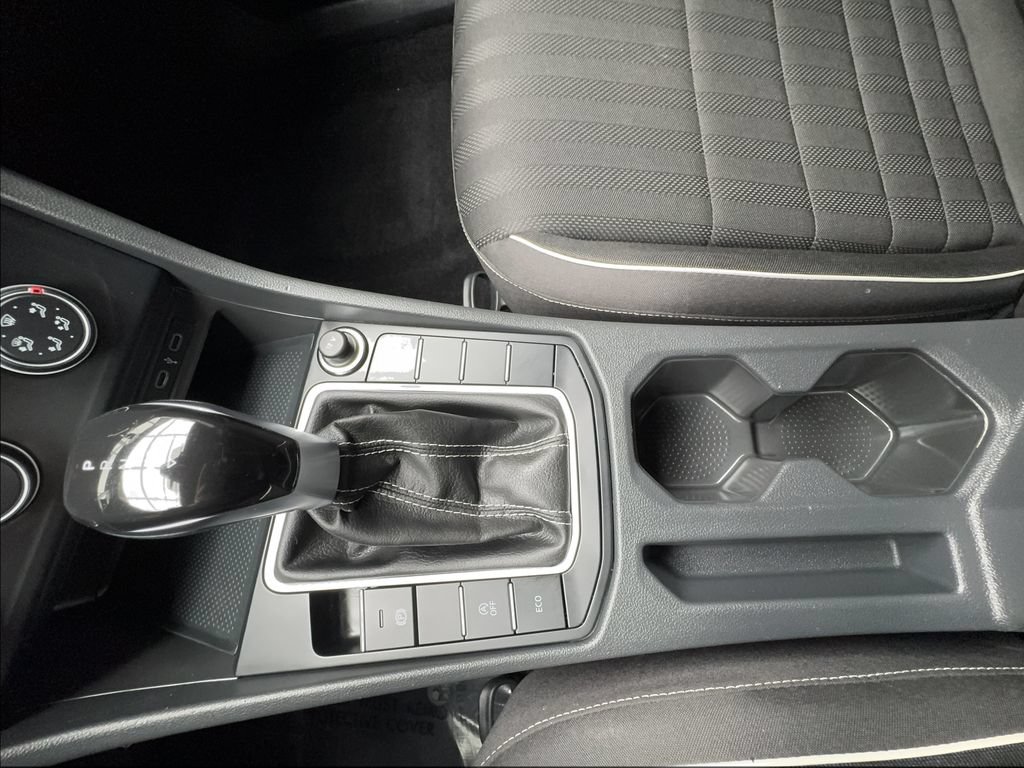 Used 2024 Volkswagen Jetta Sport FWD image 48