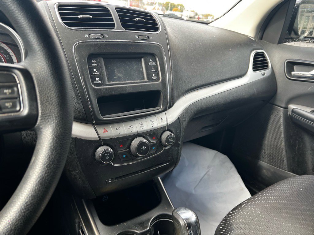 Used 2018 Dodge Journey SE image 14
