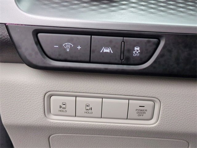 Used 2024 Kia Carnival LX image 18