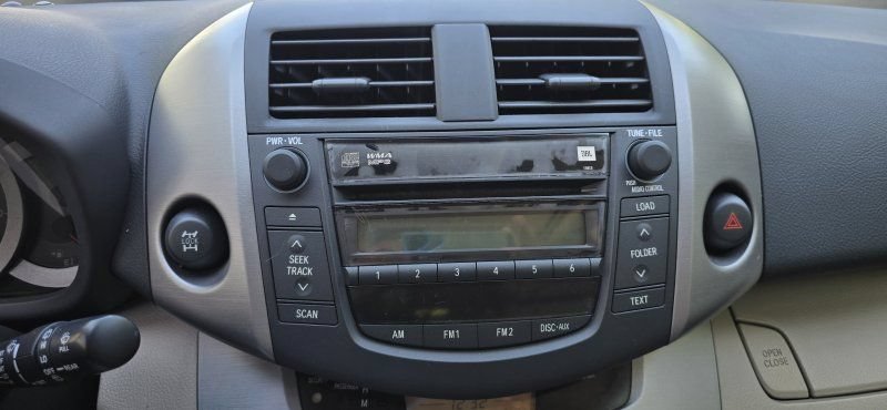 Used 2006 Toyota RAV4 Limited AWD/4WD image 21