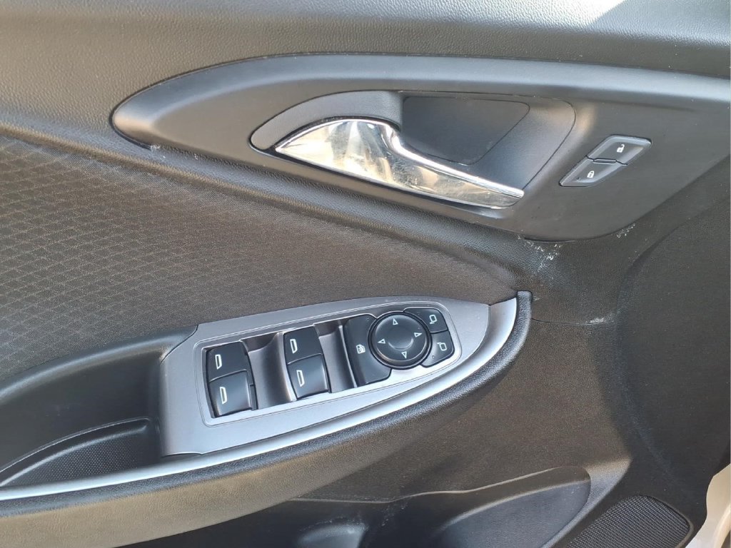 Used 2024 Chevrolet Malibu LS FWD image 12