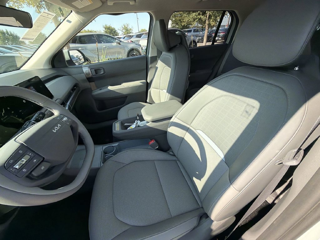 New 2027 Kia EV3 Wind FWD image 14