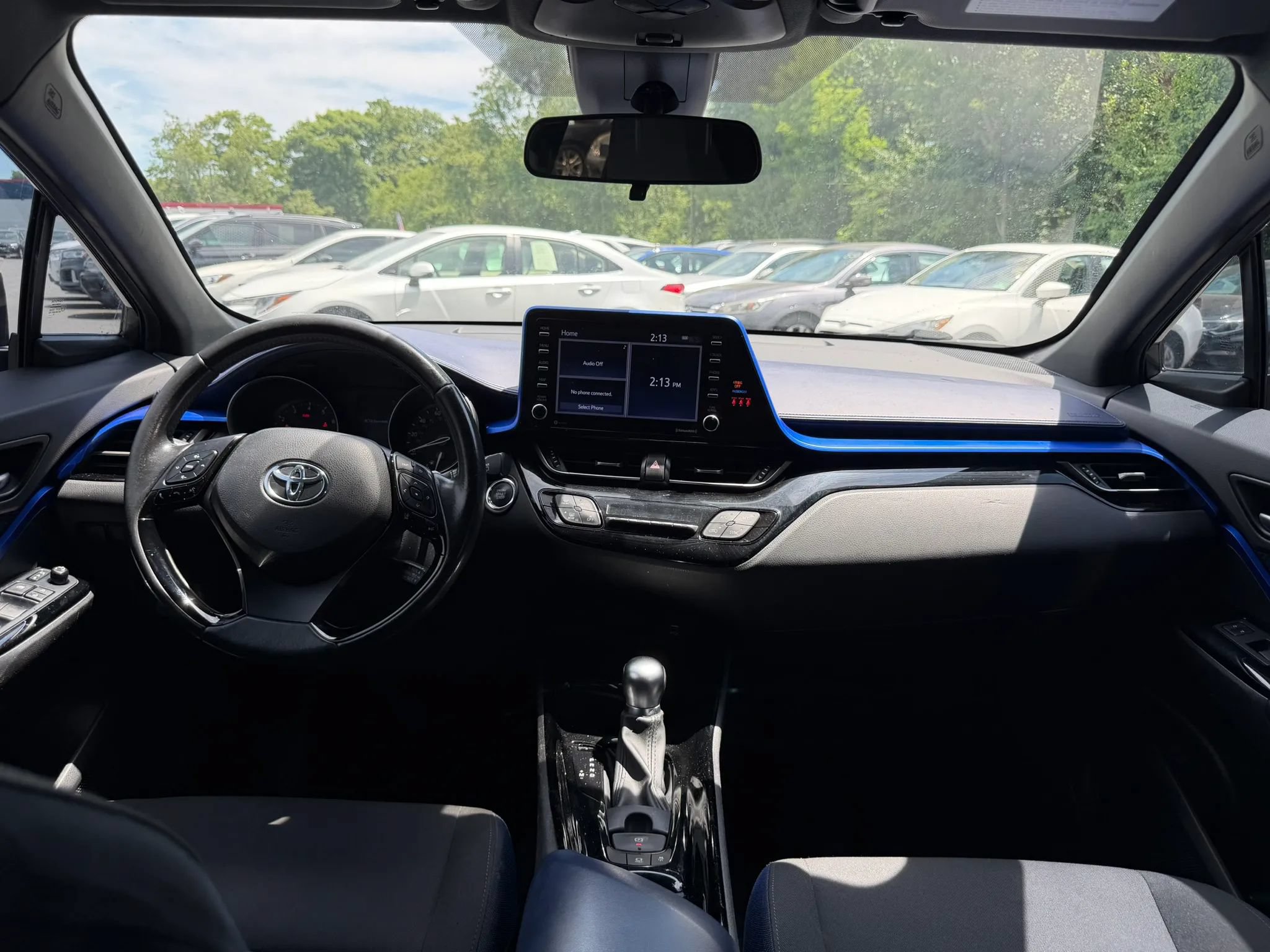 Used 2020 Toyota C-HR XLE FWD image 16