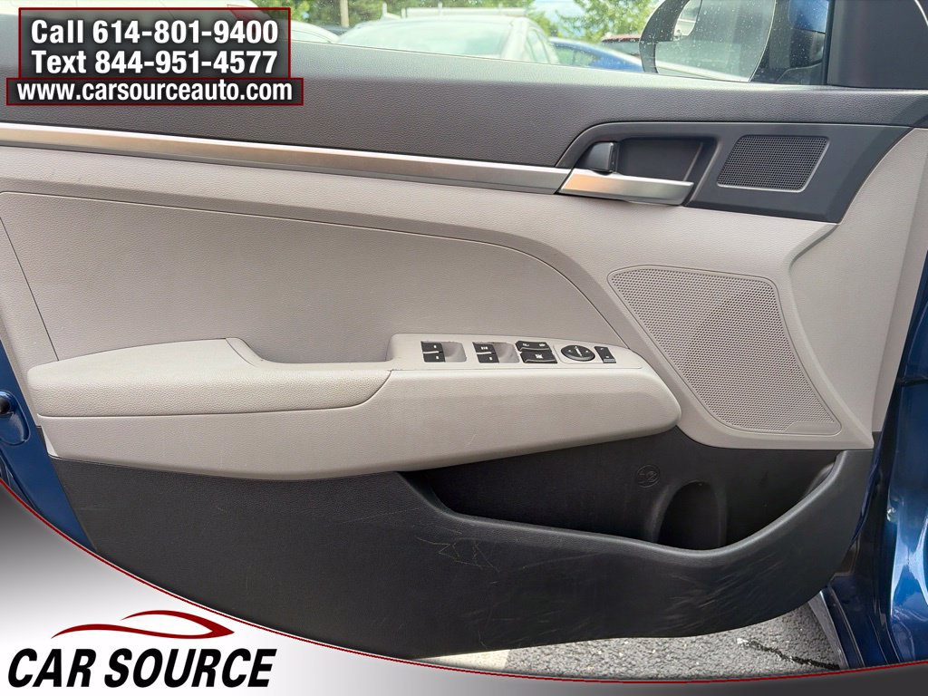 Used 2020 Hyundai Elantra SE FWD image 12