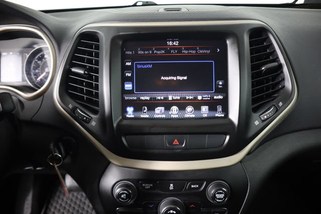 Used 2014 Jeep Cherokee Latitude w/ Cold Weather Group AWD/4WD image 40