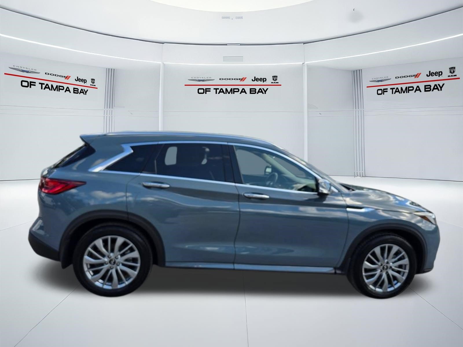 Used 2025 INFINITI QX50 Luxe AWD/4WD image 7