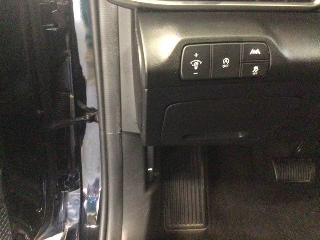 Used 2023 Hyundai Elantra SE FWD image 19