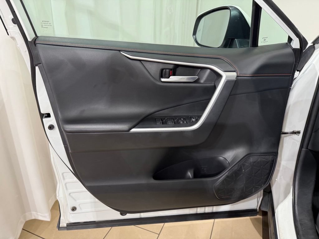 Used 2024 Toyota RAV4 Adventure AWD/4WD image 15