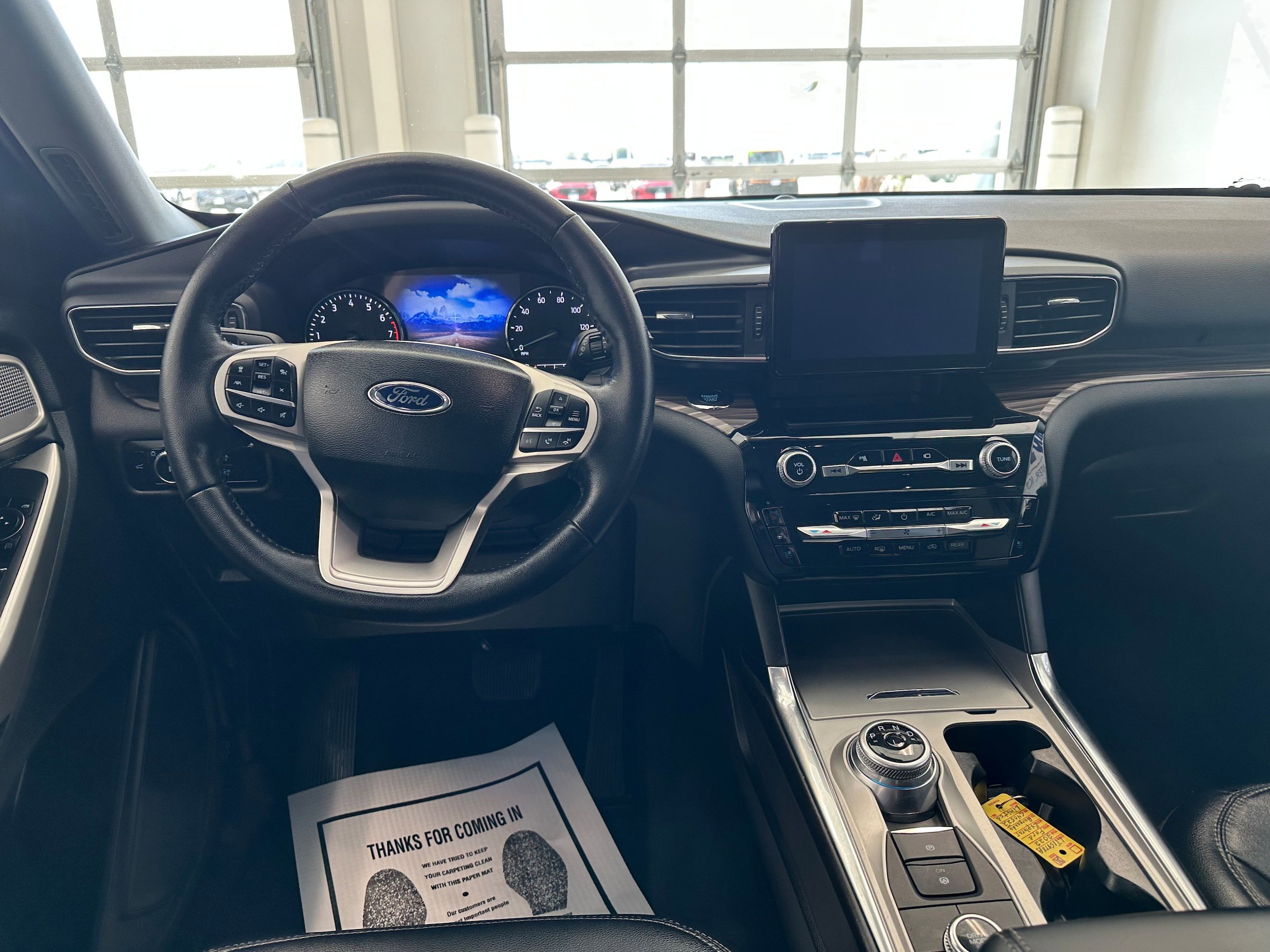 Used 2022 Ford Explorer Limited w/ Equipment Group 301A AWD/4WD image 19