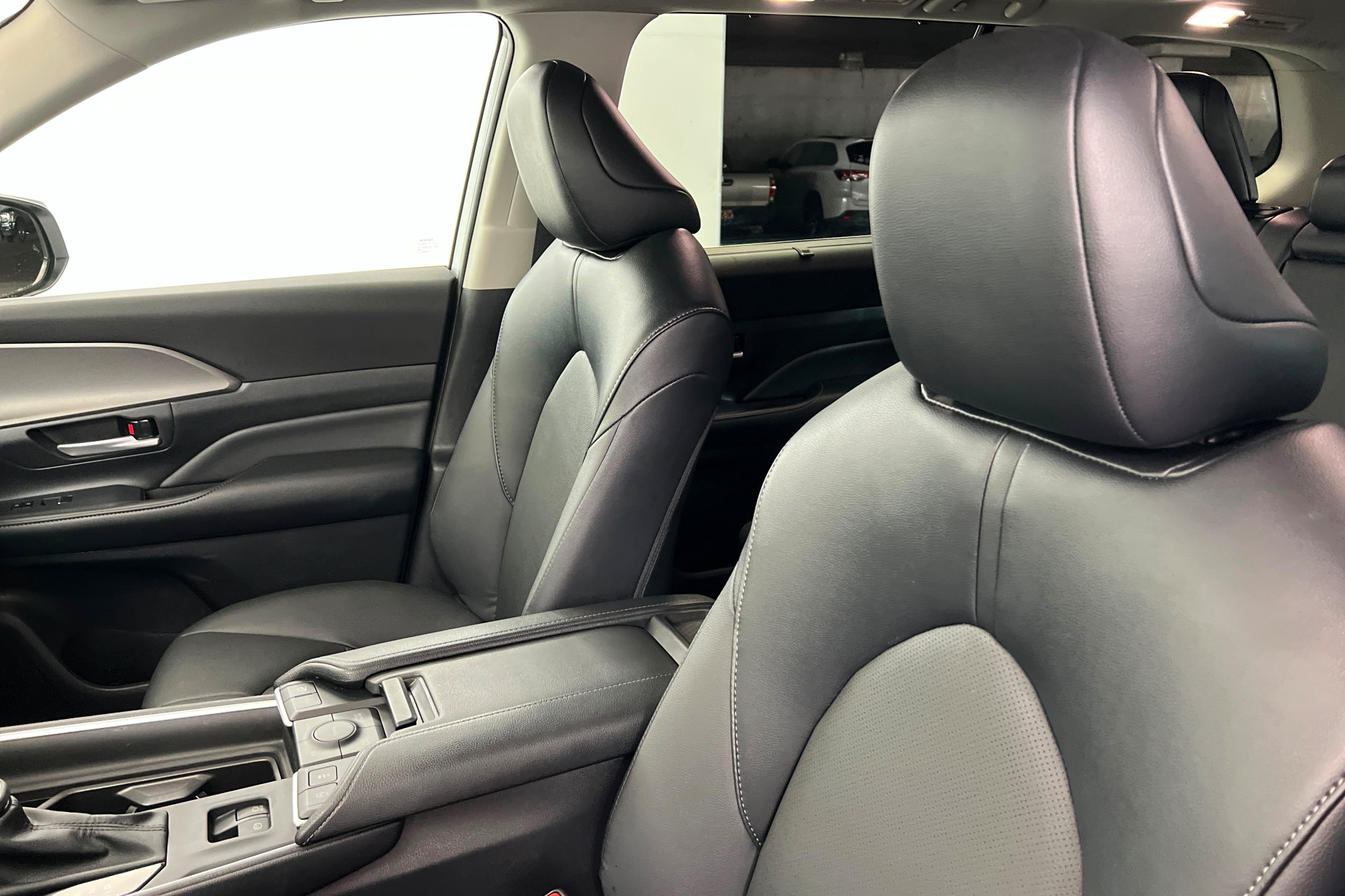 Certified 2025 Toyota Grand Highlander AWD image 17