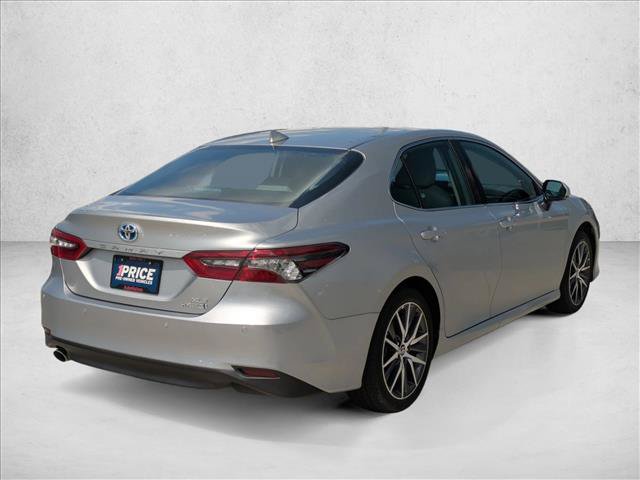 Used 2024 Toyota Camry XLE w/ Navigation Package FWD image 5