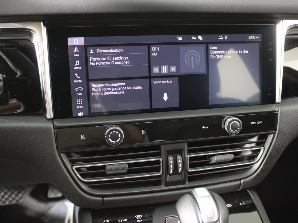 Certified 2026 Porsche Macan AWD/4WD image 25