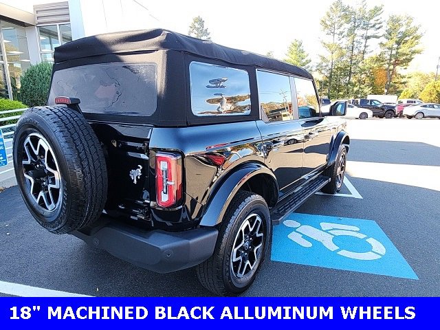 Used 2023 Ford Bronco Outer Banks image 3