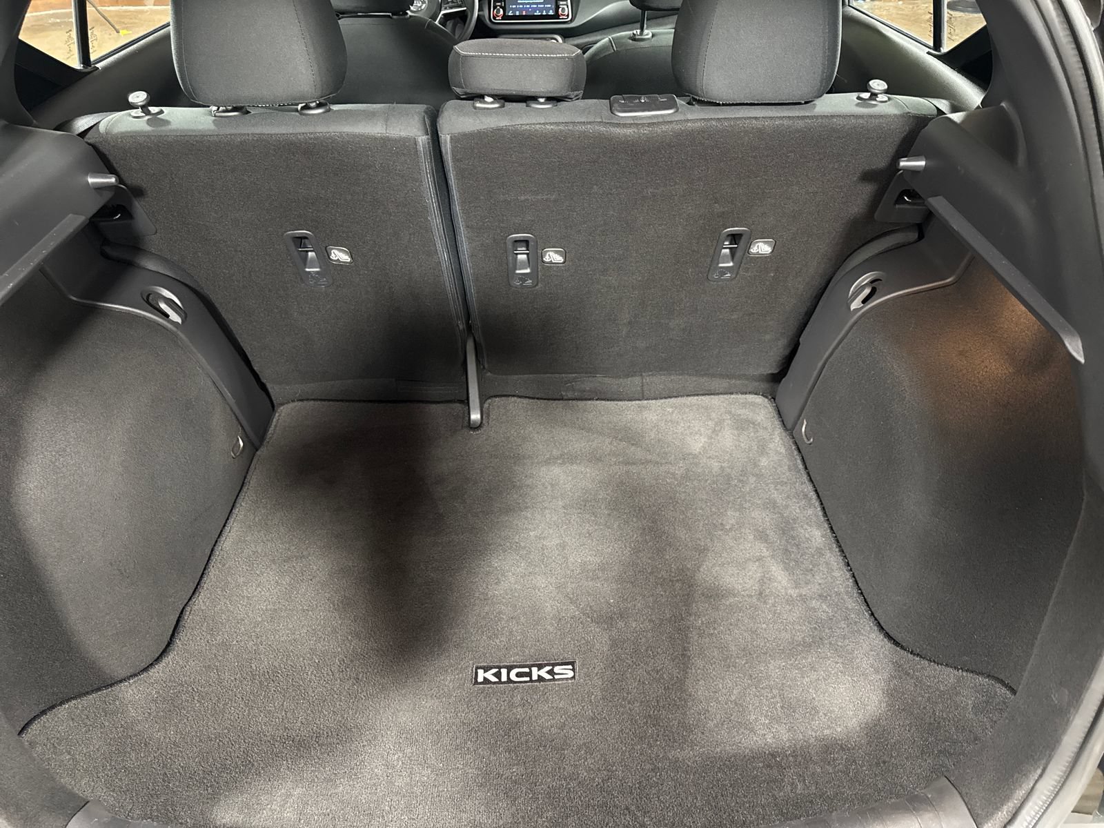 Used 2021 Nissan Kicks S FWD image 21
