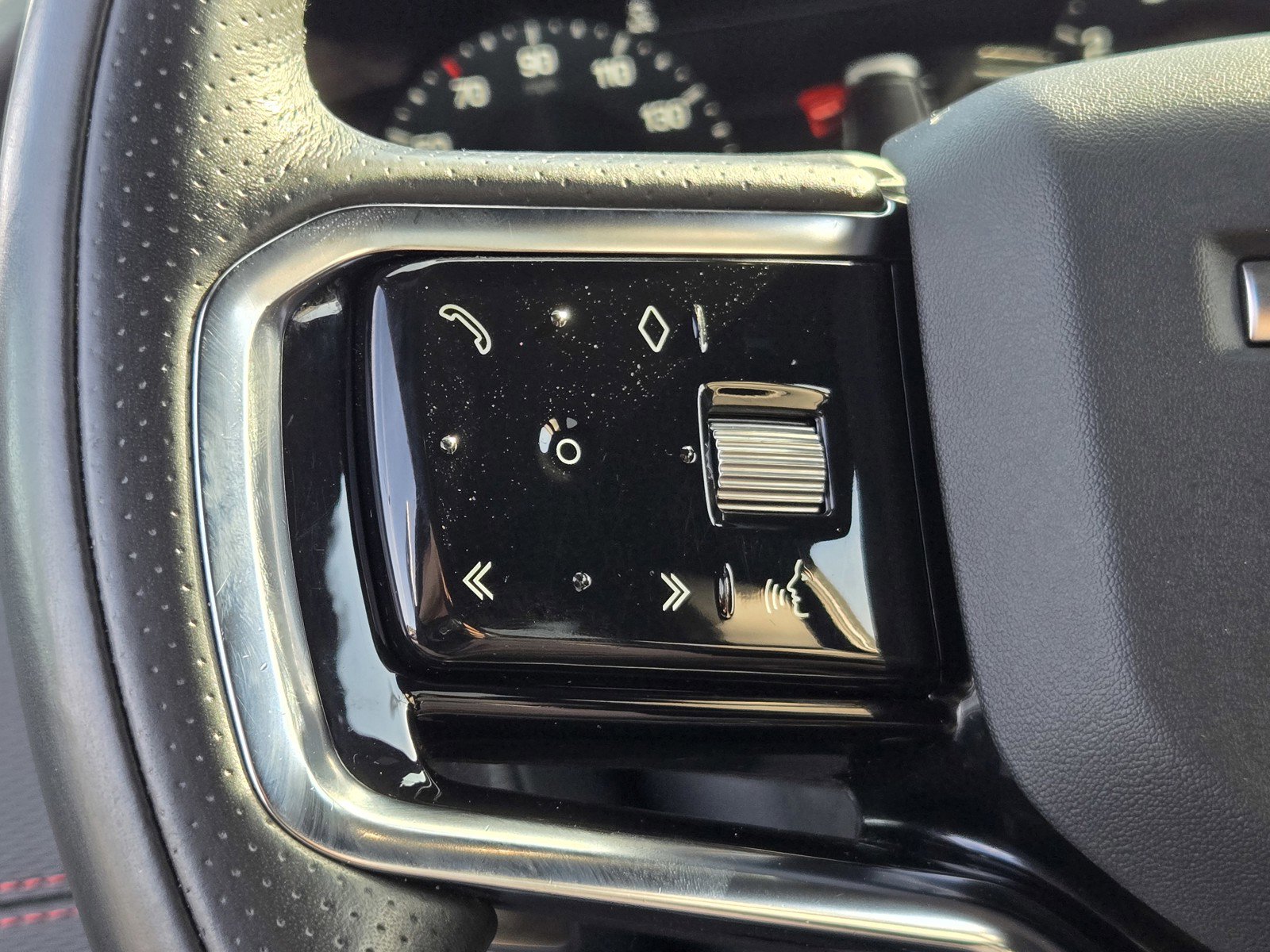 Used 2021 Land Rover Discovery Sport S R-Dynamic image 25