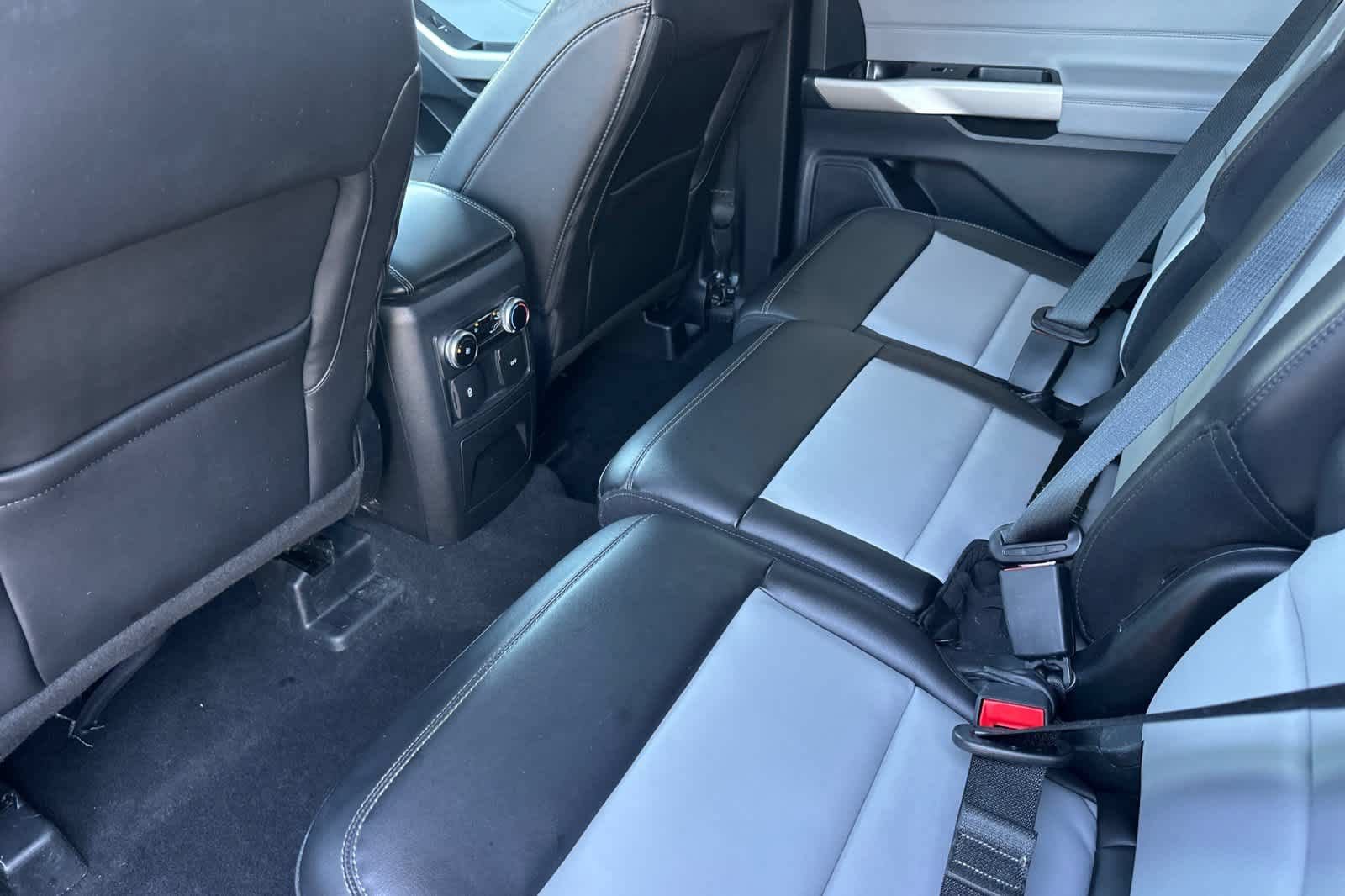 Certified 2023 Ford Explorer XLT w/ Equipment Group 202A RWD image 4