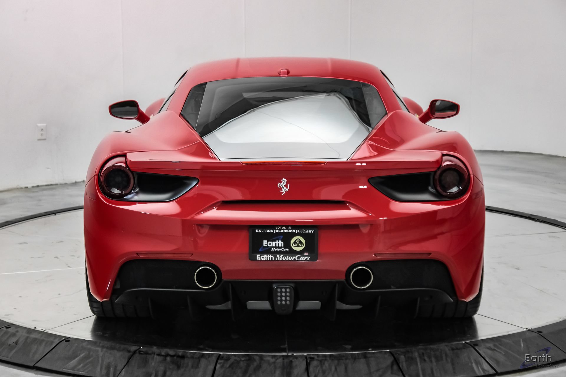 Used 2017 Ferrari 488 GTB RWD image 15