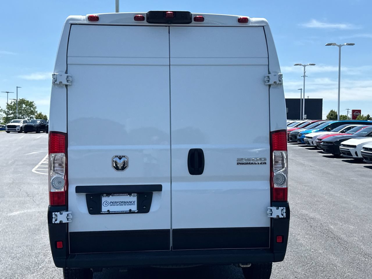 Used 2024 RAM ProMaster 2500 w/ Convenience Group FWD image 4