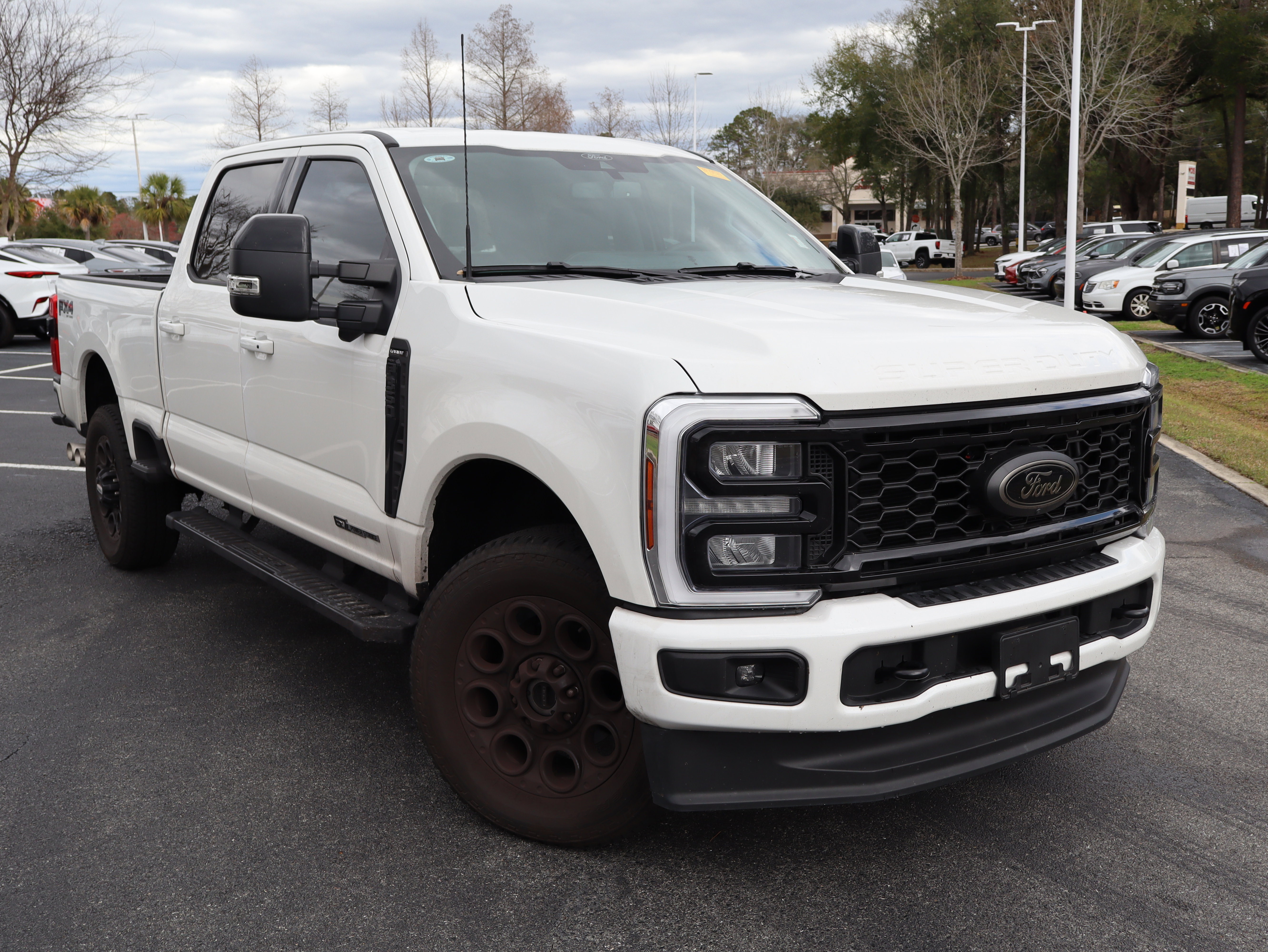Used 2025 Ford F350 Lariat w/ Black Appearance Package image 2