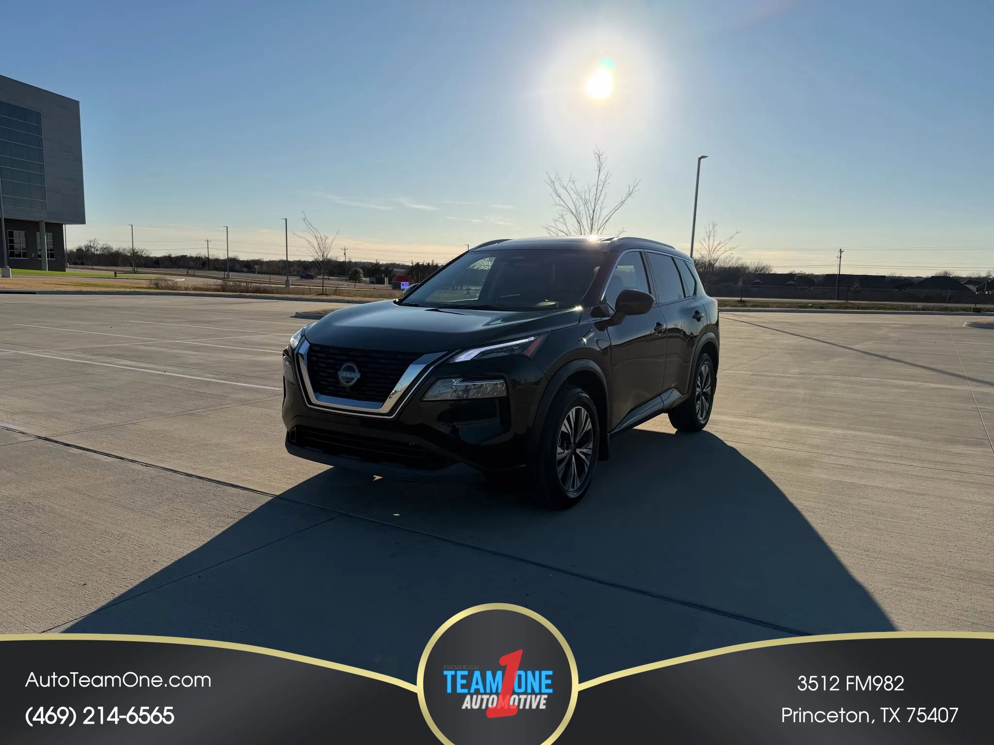 Used 2023 Nissan Rogue SV w/ SV Premium B Package image 1