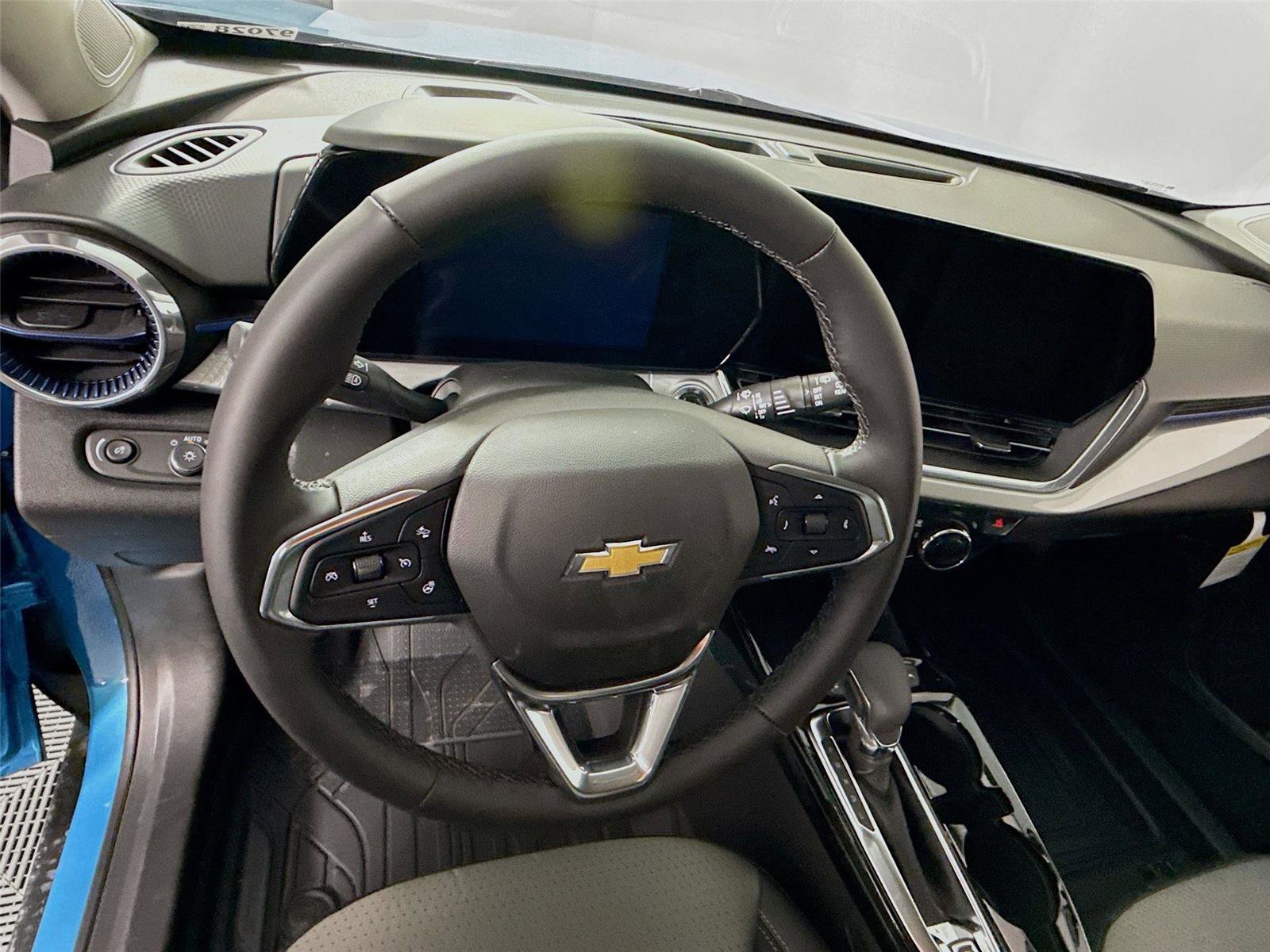 New 2026 Chevrolet Trax LT w/ Driver Confidence Package image 6