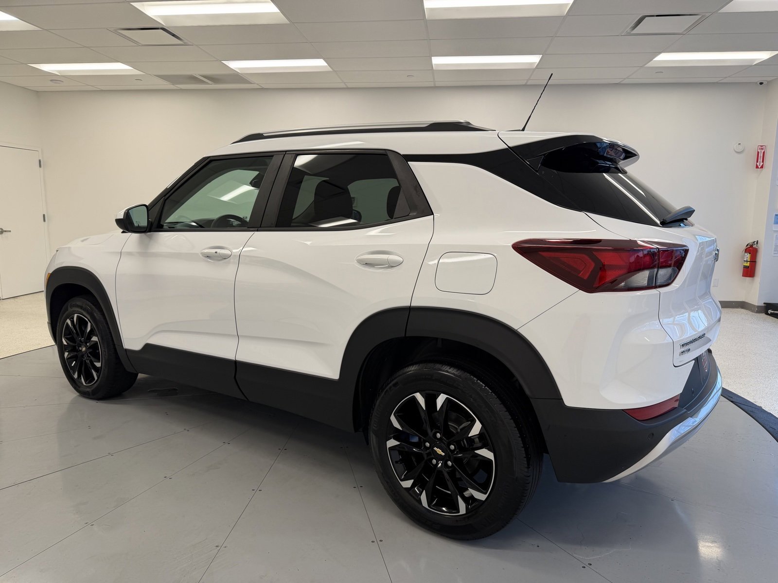 Used 2021 Chevrolet TrailBlazer LT w/ Convenience Package image 5