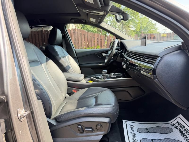 Used 2019 Audi Q7 3.0T Prestige AWD/4WD image 35