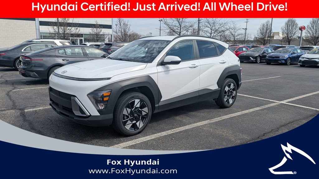 Used 2025 Hyundai Kona SEL image 1