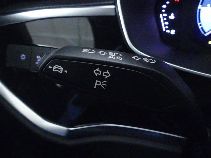 Used 2025 Audi Q3 2.0T Premium AWD/4WD image 16
