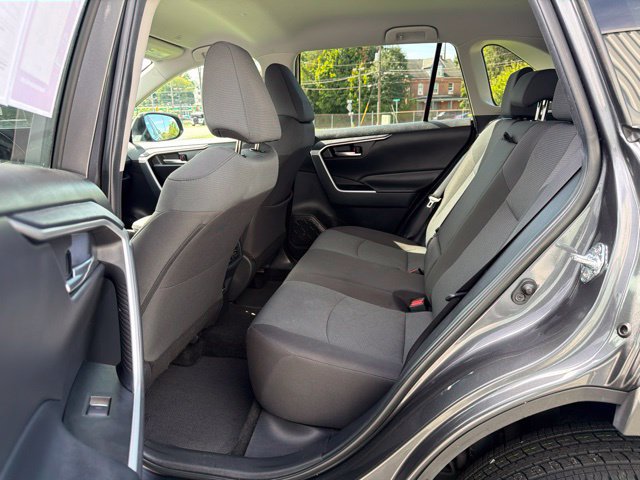 Used 2025 Toyota RAV4 XLE FWD image 15