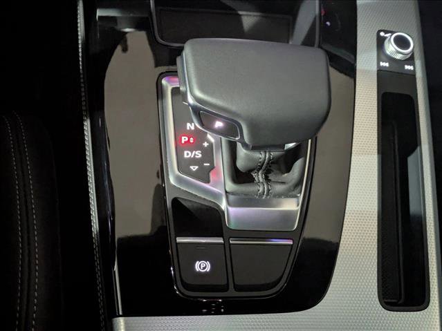 Certified 2025 Audi Q5 2.0T Premium Plus image 12
