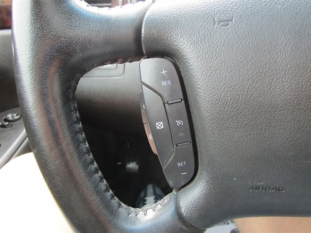Used 2012 Chevrolet Impala LTZ FWD image 19