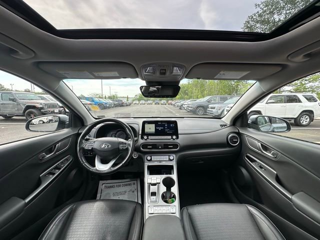 Used 2021 Hyundai Kona Ultimate w/ Cargo Package FWD image 2