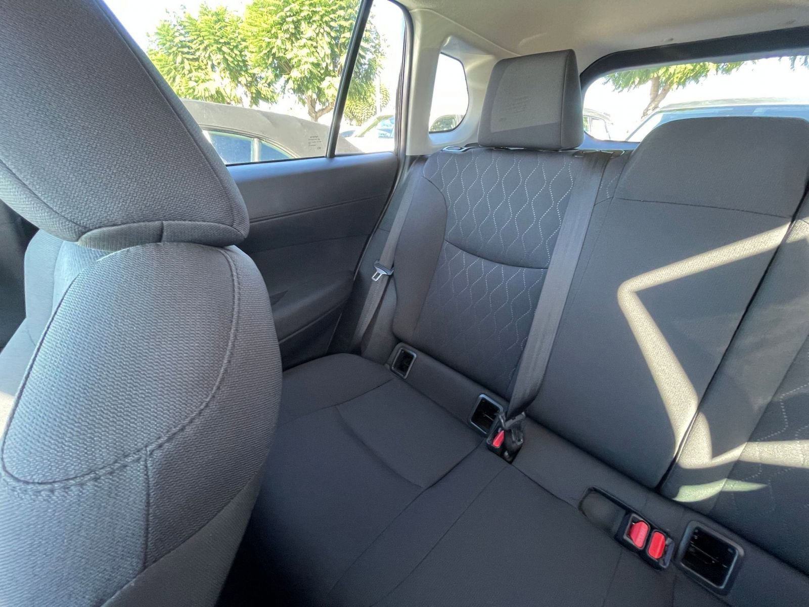 Used 2025 Toyota Corolla Cross LE image 39