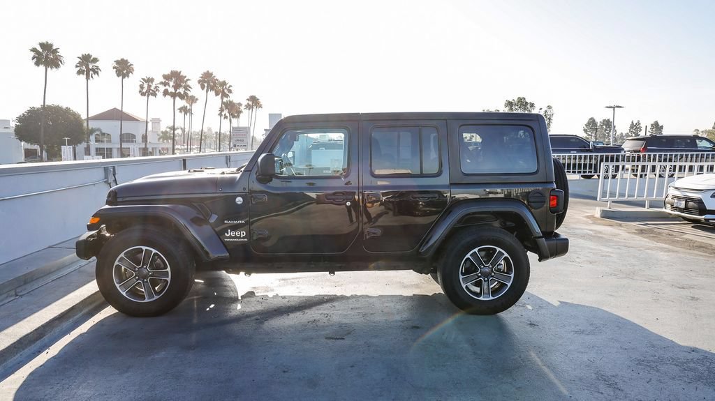 Used 2023 Jeep Wrangler Unlimited Sahara AWD/4WD image 14