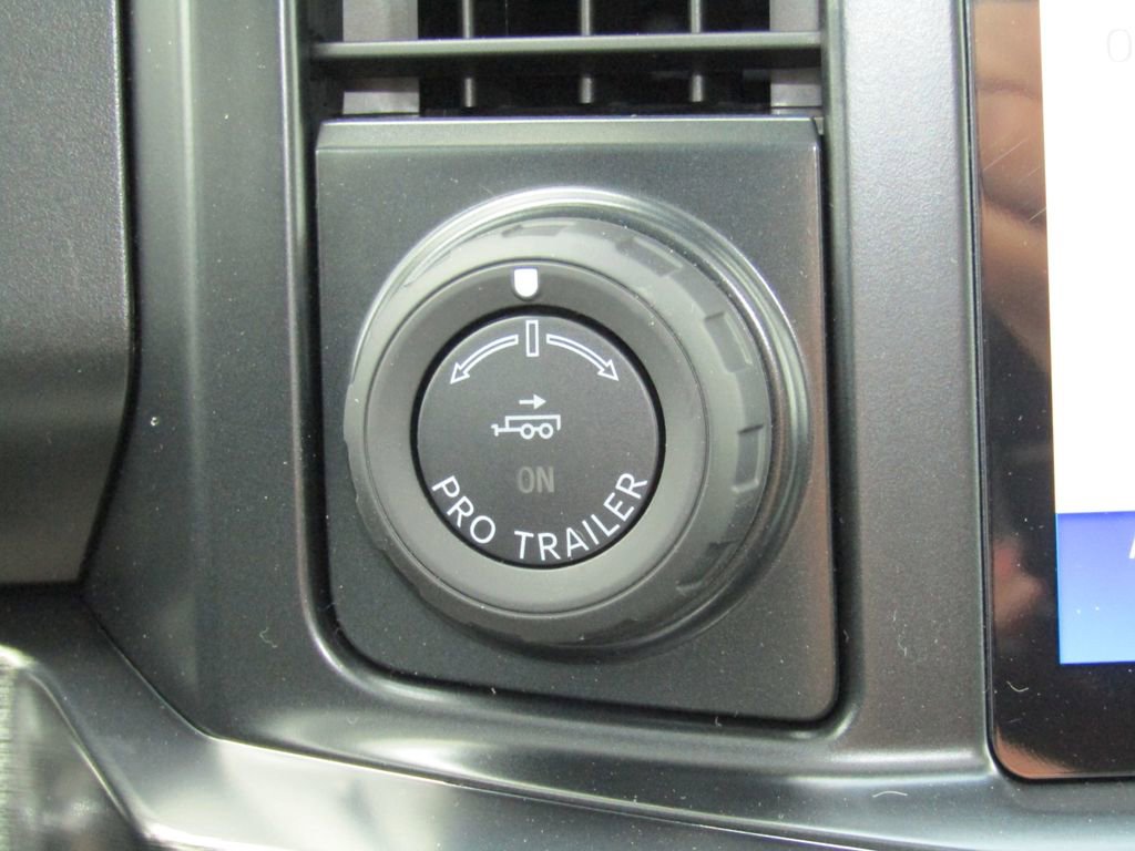 New 2025 Ford F350 Lariat w/ Lariat Ultimate Package image 34