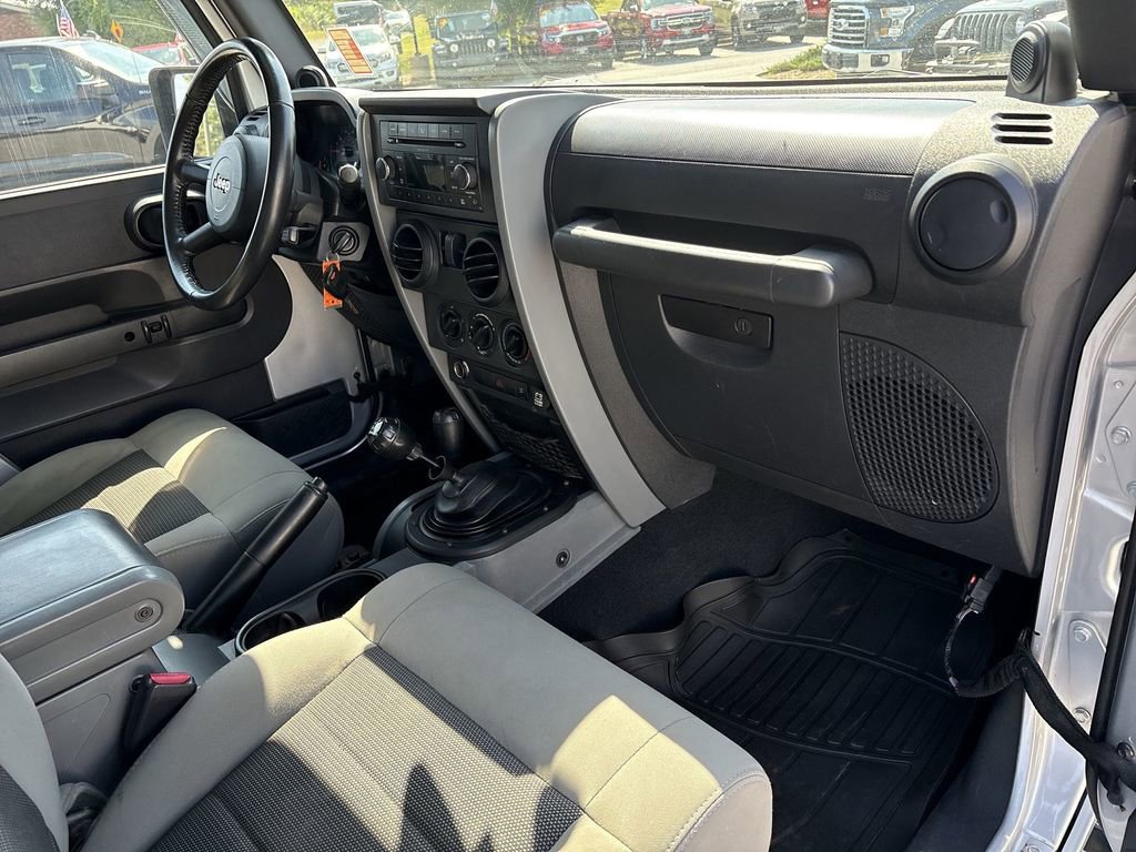 Used 2009 Jeep Wrangler X image 25